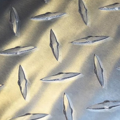 Beiliegender Anhänger Front Diamond Pattern Aluminium Sheet 48 x 96 3003 5052 karierte Gleitschutz