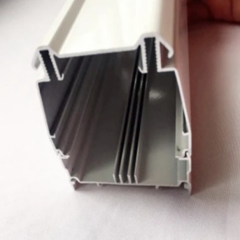 6063 Weiß Schwarz Aluminium Extrusionsprofil Square Precision Factory Outlet